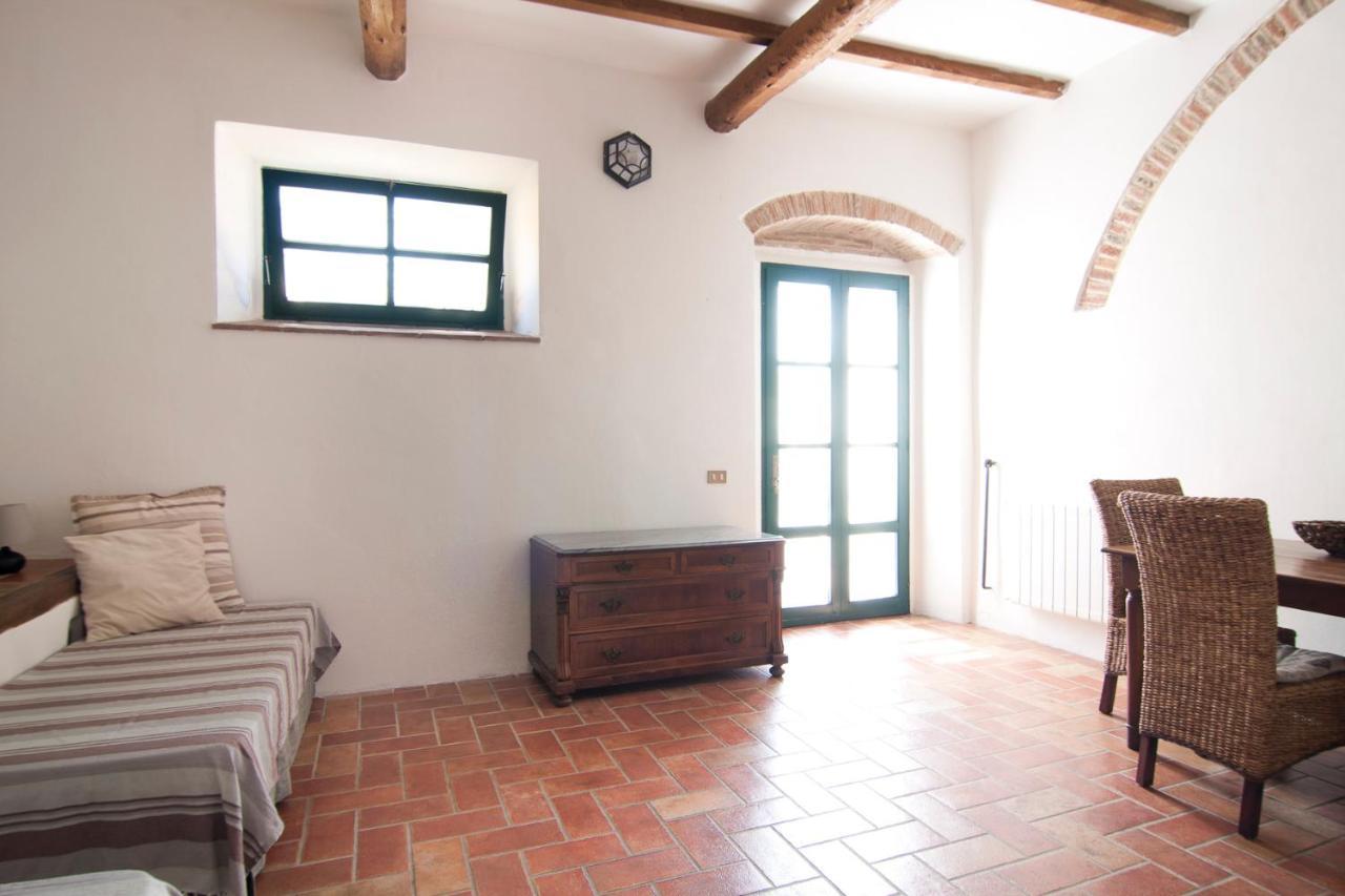 Agriturismo Terenzana Aparthotel Riparbella Bagian luar foto