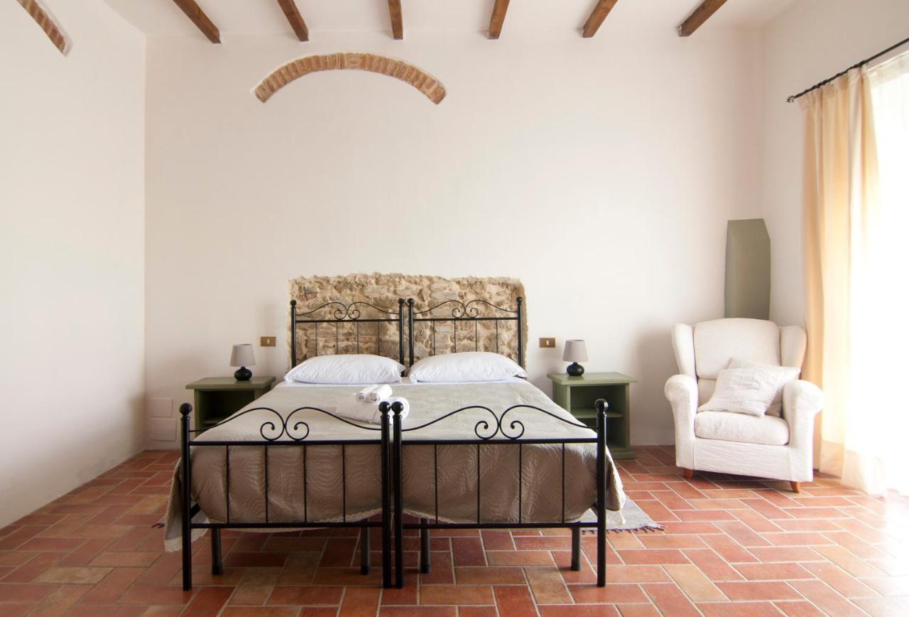Agriturismo Terenzana Aparthotel Riparbella Bagian luar foto