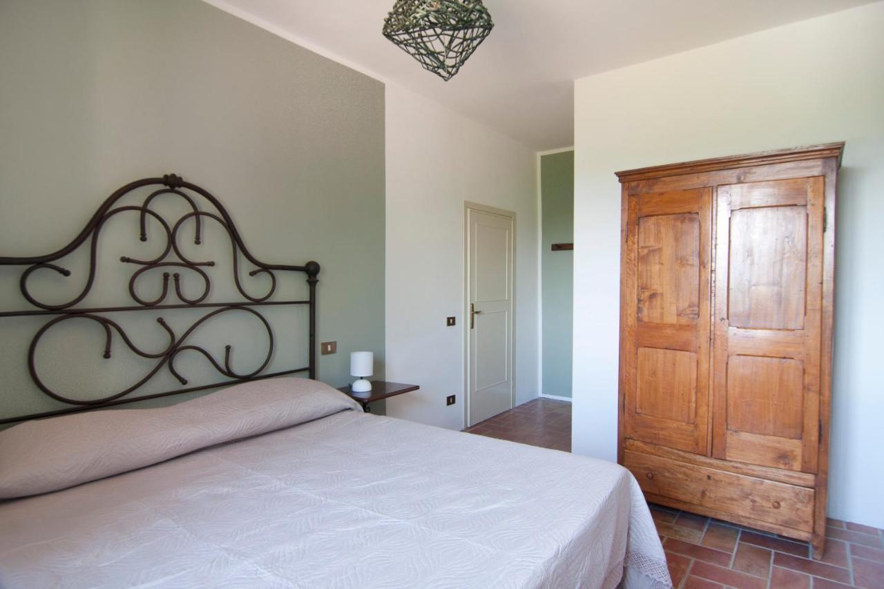 Agriturismo Terenzana Aparthotel Riparbella Bagian luar foto