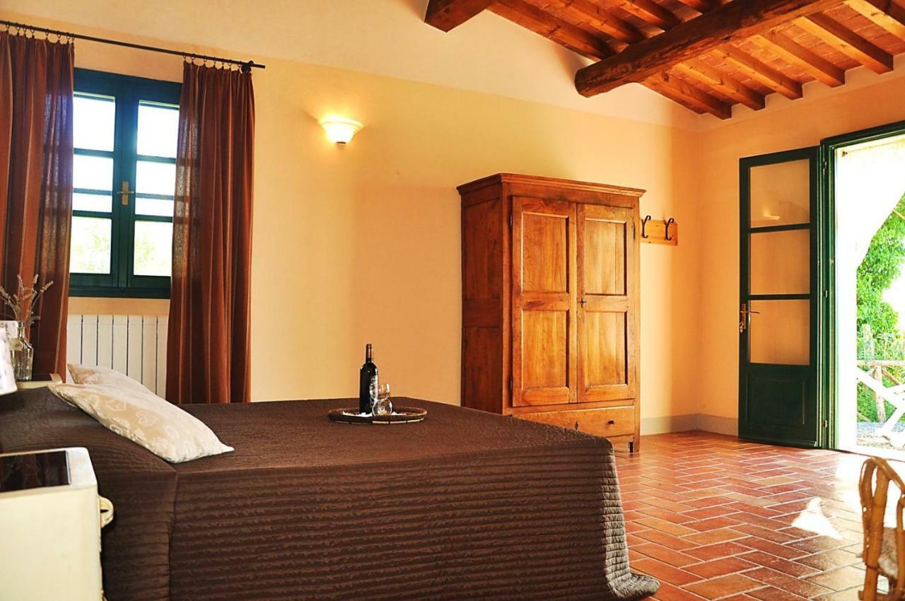Agriturismo Terenzana Aparthotel Riparbella Bagian luar foto