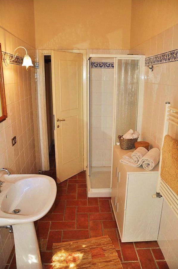Agriturismo Terenzana Aparthotel Riparbella Bagian luar foto