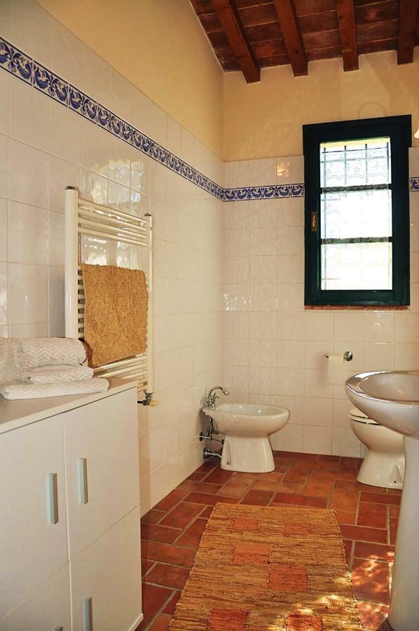 Agriturismo Terenzana Aparthotel Riparbella Bagian luar foto